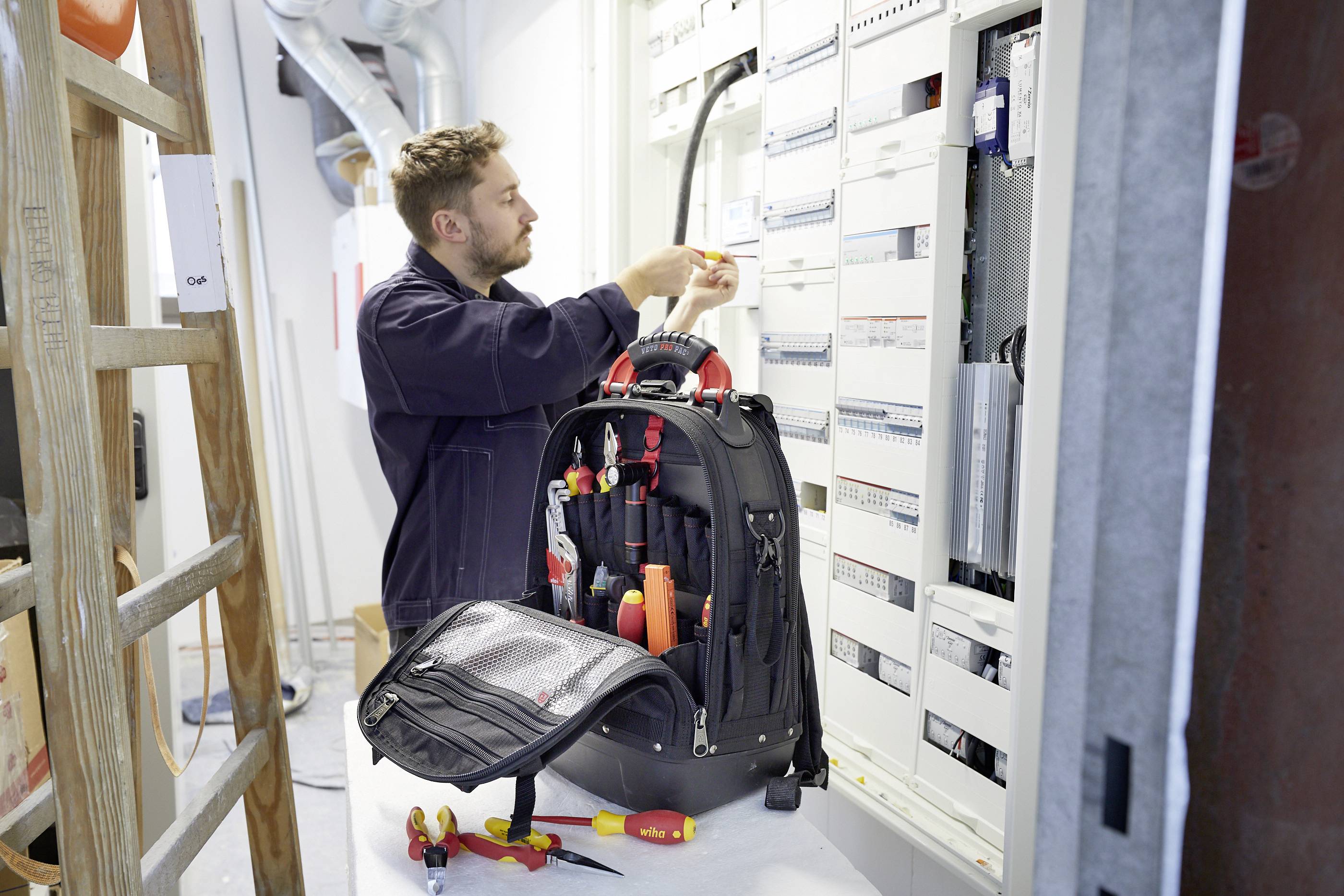 Wiha Set L electric 45153 pour électricien Sac à dos à outils équipé 26 pièces (l x H x P) 330 x 480 x 230 mm-17