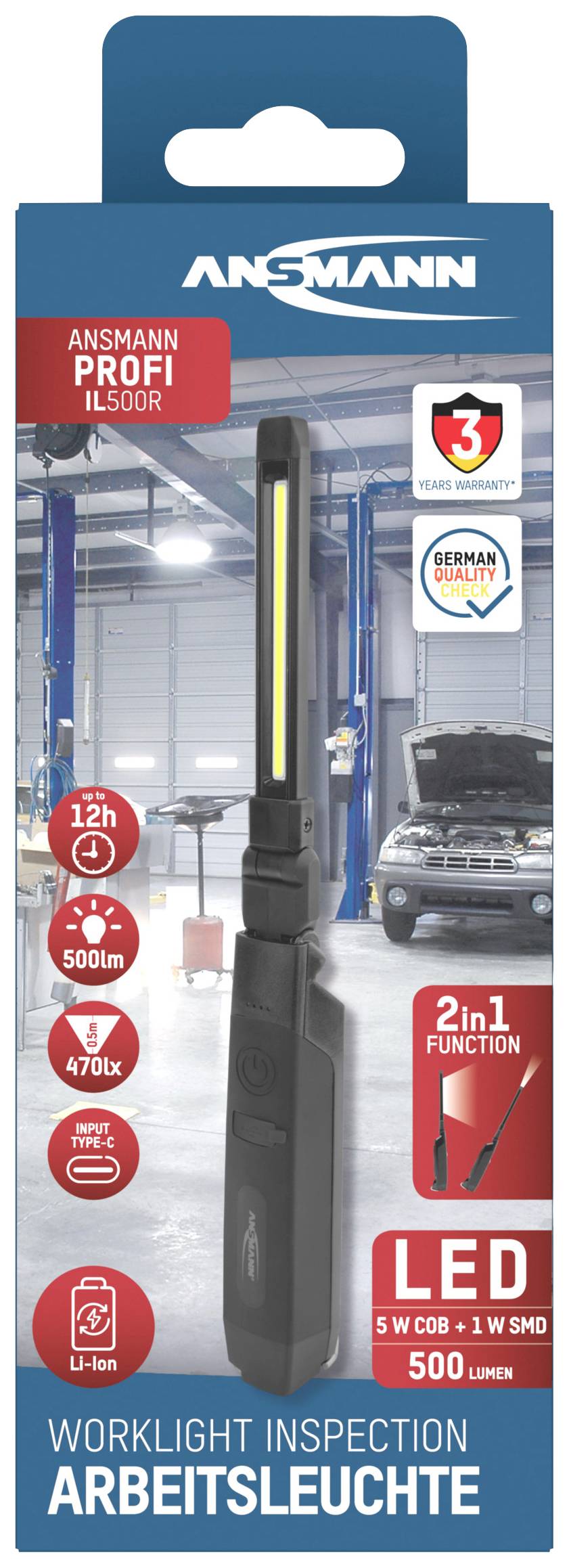Projecteur de travail LED Ansmann présenté dans un atelier. Texte : '12h', '500lm', '4700K', '5W COB + 1W SMD', 'Fonction 2 en 1'