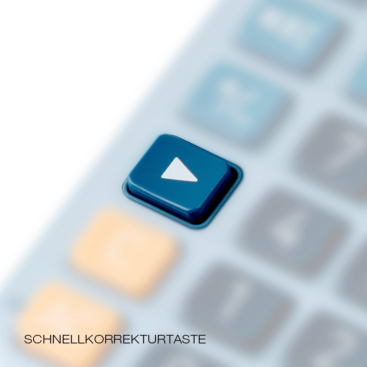 Une touche surlignée en bleu sur un clavier, symbolisée par une flèche blanche. En dessous, le texte 'TOUCHE DE CORRECTION RAPIDE'.