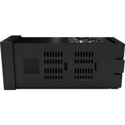 Un appareil électronique noir avec des fentes de ventilation et des spécifications techniques imprimées.