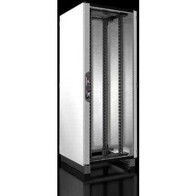 Une armoire serveur vide en argent avec une porte vitrée sur fond noir. Idéal pour l'hébergement d'équipements informatiques.