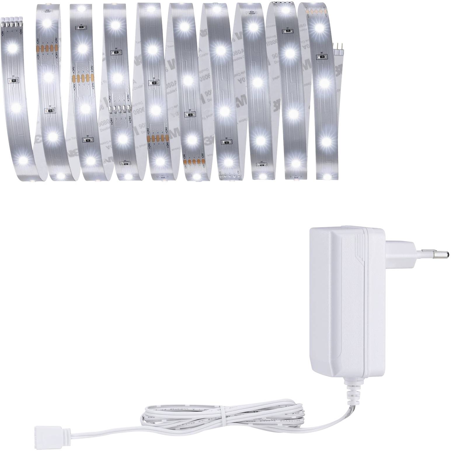Bande lumineuse à LED avec des diodes blanches brillantes, à côté d'un bloc d'alimentation blanc avec un câble.