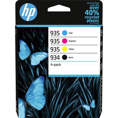Emballage de cartouches d'encre HP 935 en quatre couleurs : Cyan, Magenta, Jaune, Noir. Fabriqué à partir de plus de 40% de plastique recyclé. L'arrière-plan montre des papillons bleus et des herbes.