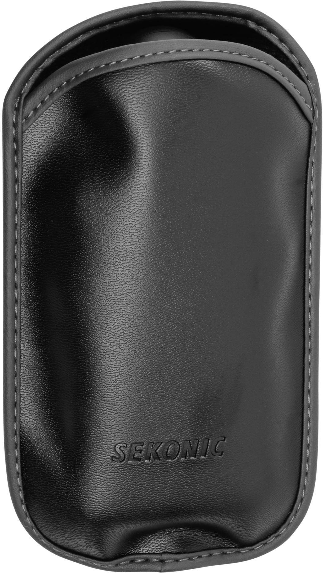 Étui en cuir noir portant l'inscription 'Sekonic', principalement destiné à ranger un appareil.