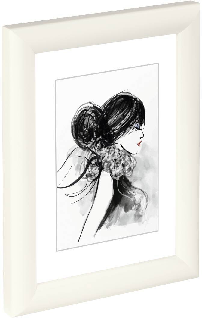 Dessin en noir et blanc d'une femme stylisée de profil, avec les cheveux relevés et une robe élégante.