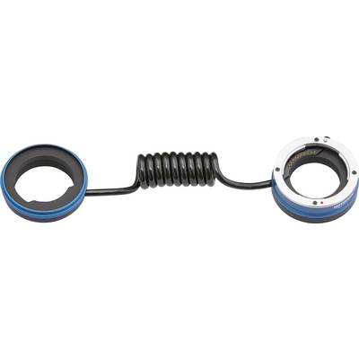 Adaptateur avec câble spiralé et connexions aux deux extrémités pour relier l'appareil photo et l'objectif et permettre des fonctionnalités étendues.