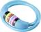 Un cadenas de vélo bleu avec un mécanisme à combinaison. Le cadenas possède des anneaux de chiffres colorés en jaune, bleu, rose et vert pour la combinaison de sécurité.