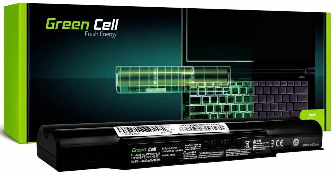 Emballage verte et batterie d'ordinateur portable de Green Cell avec l'inscription 'Fresh Energy'. En arrière-plan, une représentation stylisée d'un ordinateur portable.