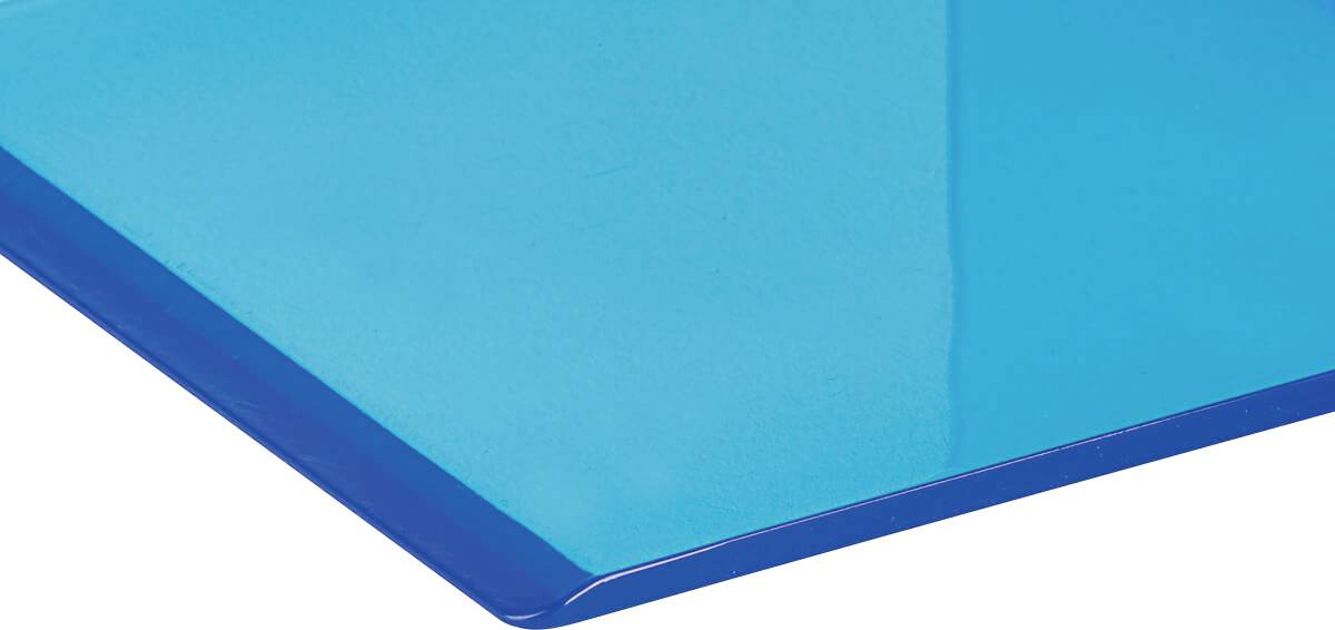 Une surface brillante, bleue, avec un angle arrondi, probablement une partie d'un plateau de table ou d'un panneau.
