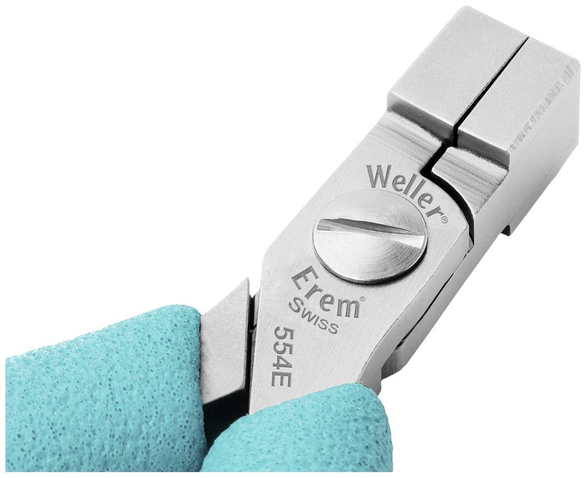 Gros plan d'un coupe-fils de Weller Erem, modèle 554E. Montre le matériau métallique et les poignées ergonomiques.