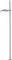 Un lampadaire moderne en métal au design de luminaire incurvé.