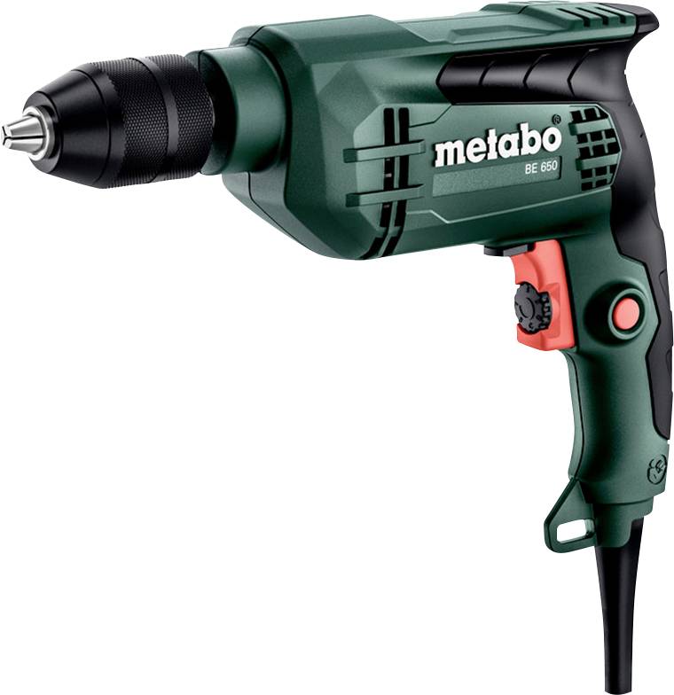 Un perçeuse électrique filaire verte de la marque Metabo, modèle BE 650, avec une poignée noire et un interrupteur rouge.