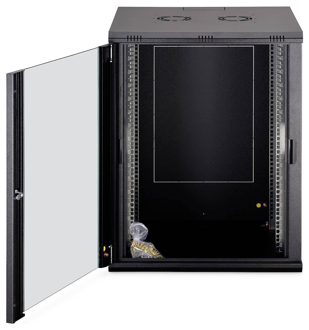 Un rack de serveur noir monté sur mur avec une porte en verre ouverte, montrant un intérieur vide prêt pour l'installation d'équipements.