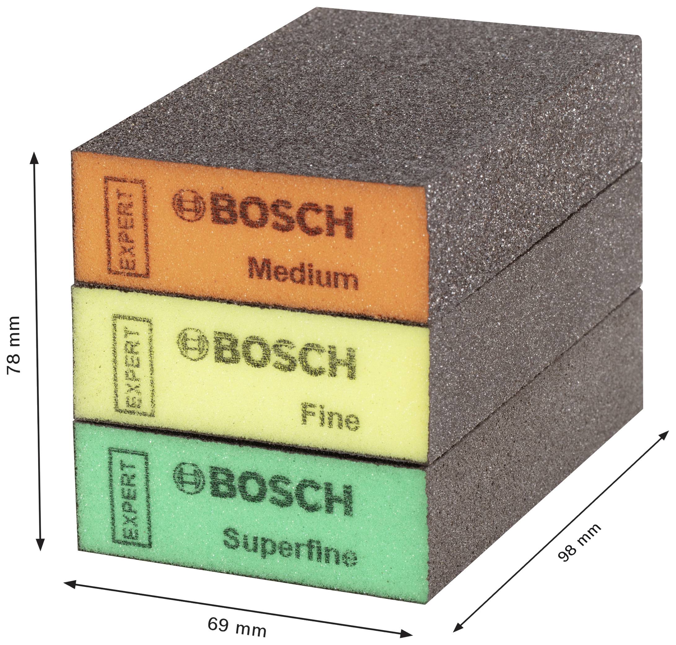 Trois éponges abrasives empilées dans les couleurs orange, jaune et vert, étiquetées 'Moyen', 'Fin' et 'Superfin', avec dimensions.