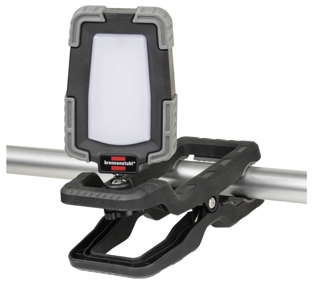 Lampe de travail LED portable fixée à un tuyau horizontal avec un support de montage noir ajustable.