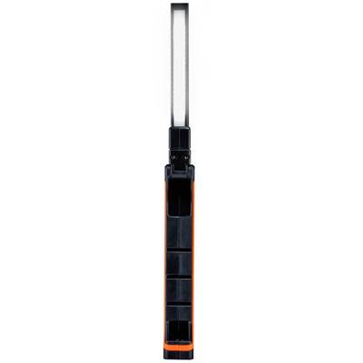 Lampe de poche noire et orange avec une poignée étroite et une bande lumineuse allongée en haut.