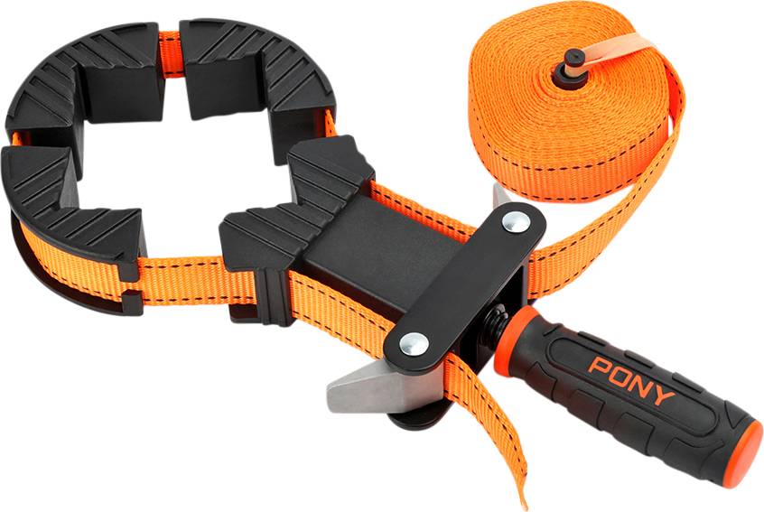 L'outillage de bricolage comprend un serre-cadre orange avec poignée et une longue bande servant à fixer solidement des objets.