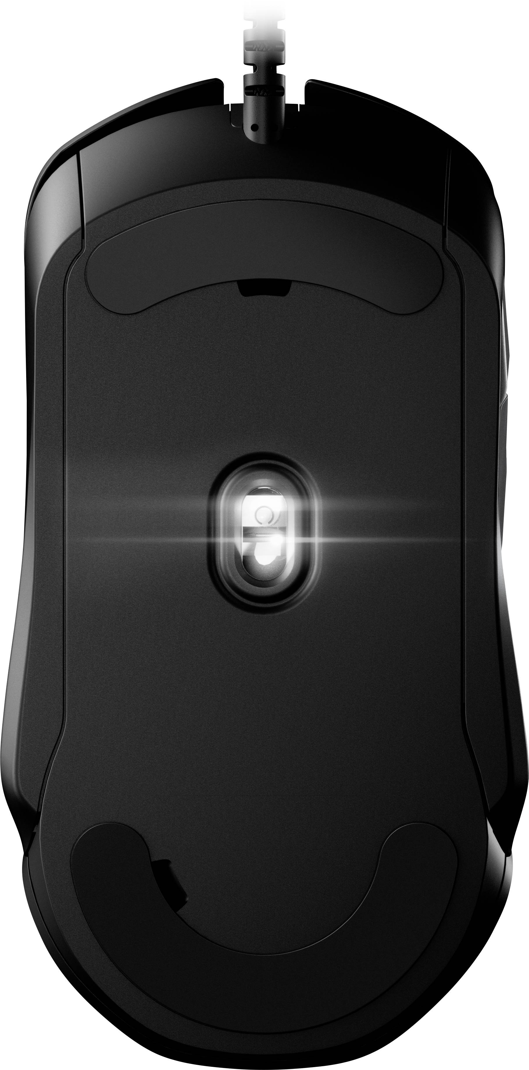 Souris d'ordinateur noire vue du dessous, avec un capteur central et un port de connexion filaire en haut.