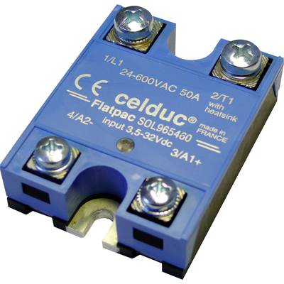 Relais statique bleu de Celduc pour applications électriques. Spécifications : 24-600VAC, 50A, montable, avec dissipateur thermique.