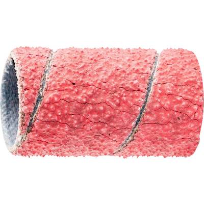 Gros plan sur une mèche de cheveux rouge avec une surface rugueuse et endommagée, révélant des pointes fourchues et des signes potentiels de dommages capillaires.
