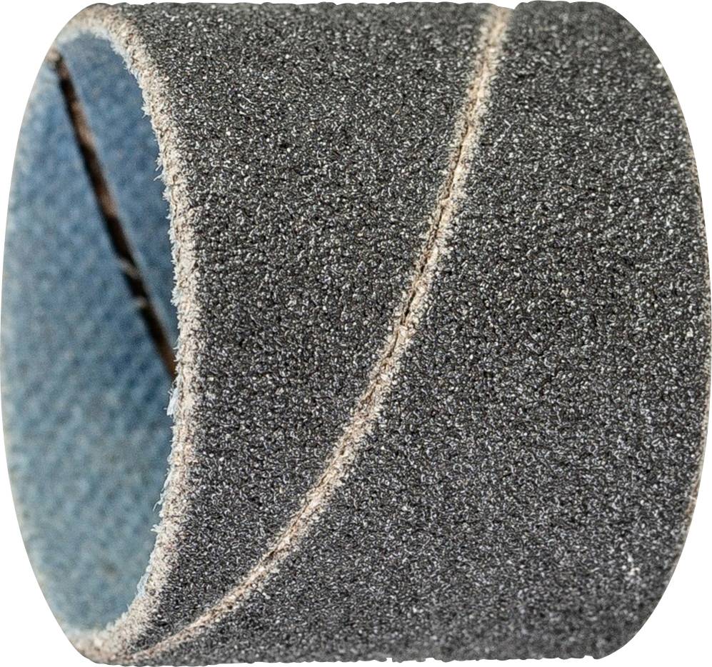 Une bande abrasive à grain grossier, utilisée pour lisser et façonner des matériaux.
