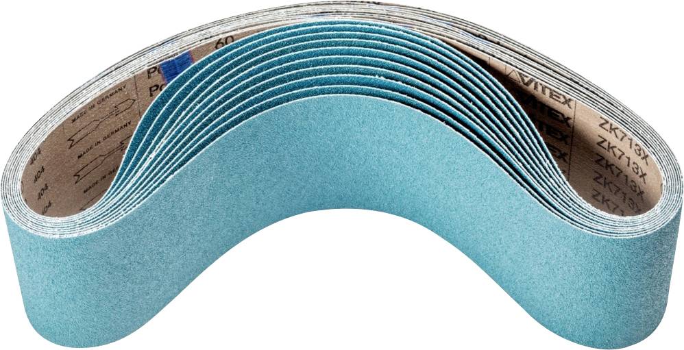 Un ruban de ponçage bleu plié pour appareils de ponçage électriques. Le ruban présente un motif ondulé.