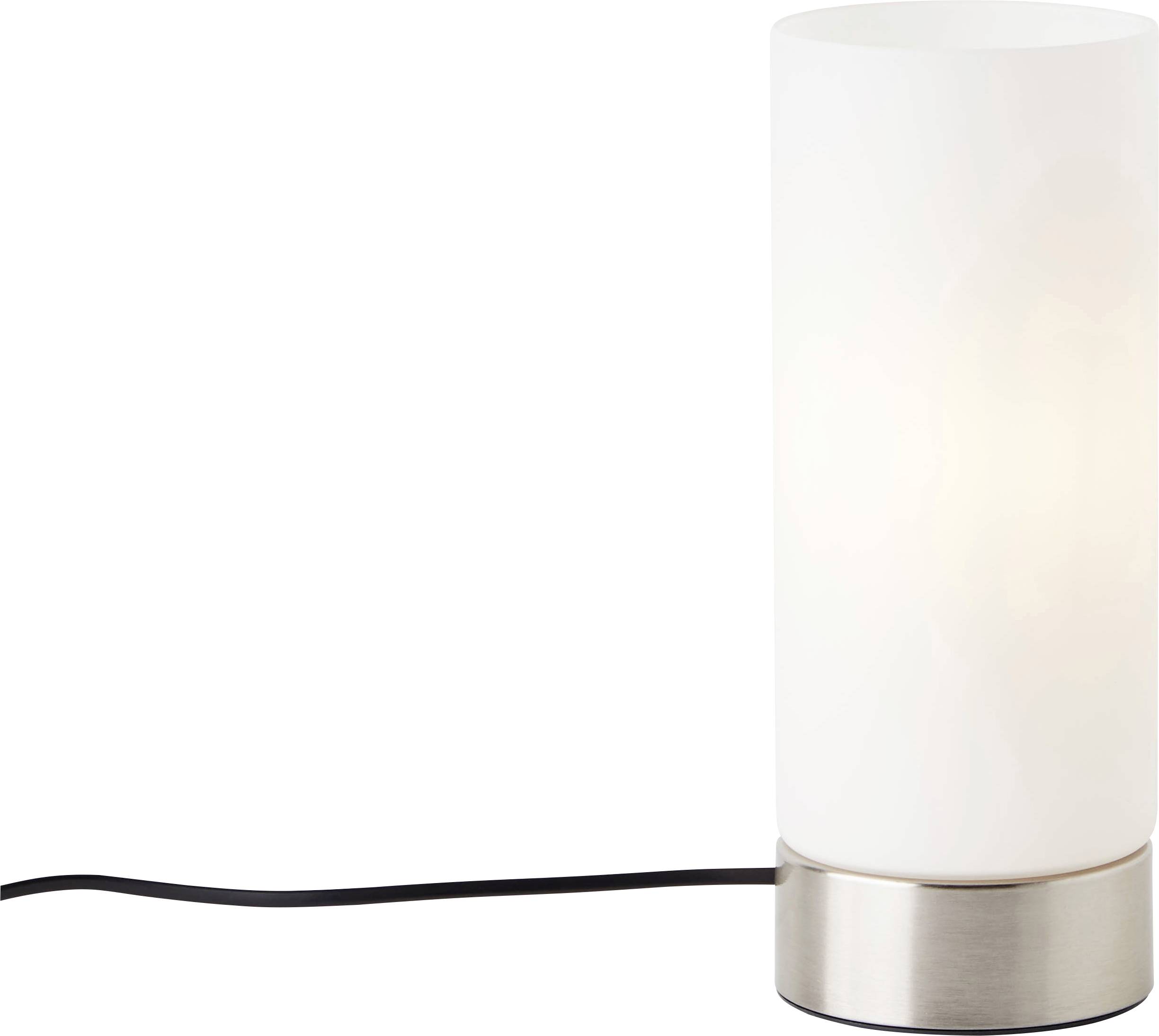 Une lampe de table blanche avec un abat-jour cylindrique sur un socle argenté. Le câble électrique est noir et apparent.