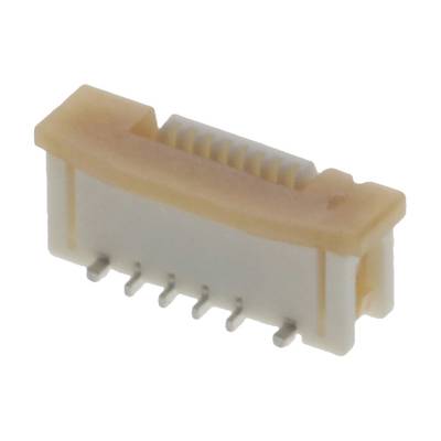 Une fiche blanche et beige avec plusieurs broches, typiquement utilisée pour les connexions électroniques sur des circuits imprimés.