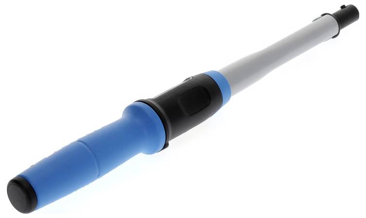 Un outil bleu et gris avec une poignée en caoutchouc, ressemblant à un dispositif à cliquet ou à une clé, utilisé pour des ajustements mécaniques.