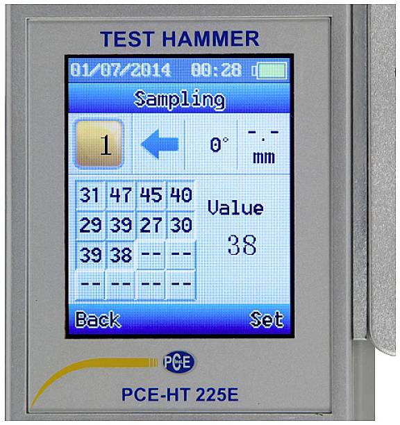 Résultat numérique d'un test de marteau sur un écran, affichant la date 01/07/2014, l'heure 00:28 et la valeur '38'.