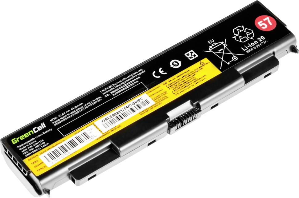 Batterie avec étiquettes noires et jaunes, symboles de recyclage et de conformité européenne. Marque 'Green Cell' et type 'Li-Ion 10'.