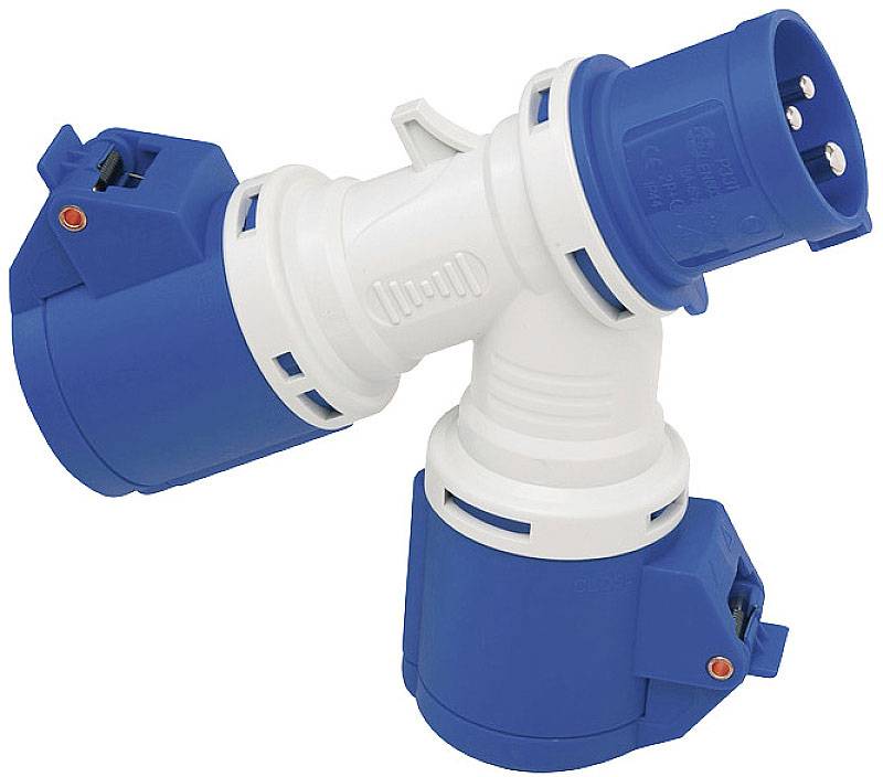 Un adaptateur CEE bleu coudé avec bouton de verrouillage. Il relie deux câbles sur un chantier de construction ou lors d'un camping.
