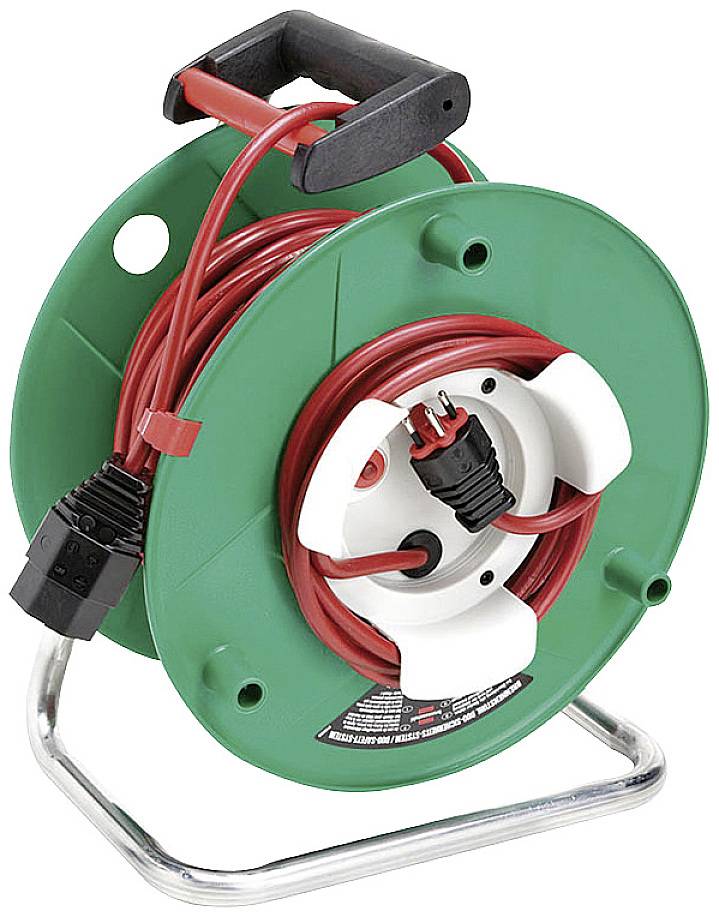 Une bobine de câble verte avec un câble rouge, sur un support métallique.