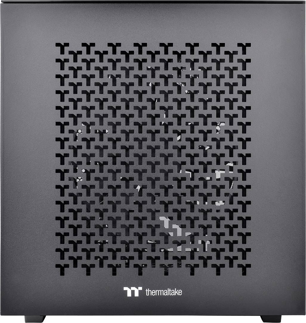 Un boîtier d'ordinateur avec un motif quadrillé distinctif sur la façade, sous lequel se trouve le logo de Thermaltake.