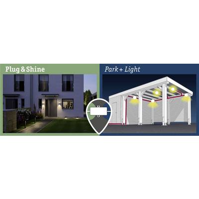 'Plug & Shine' montre une maison illuminée. 'Park + Light' présente un toit de parking éclairé. Ces deux images mettent l'accent sur des solutions d'éclairage extérieur.