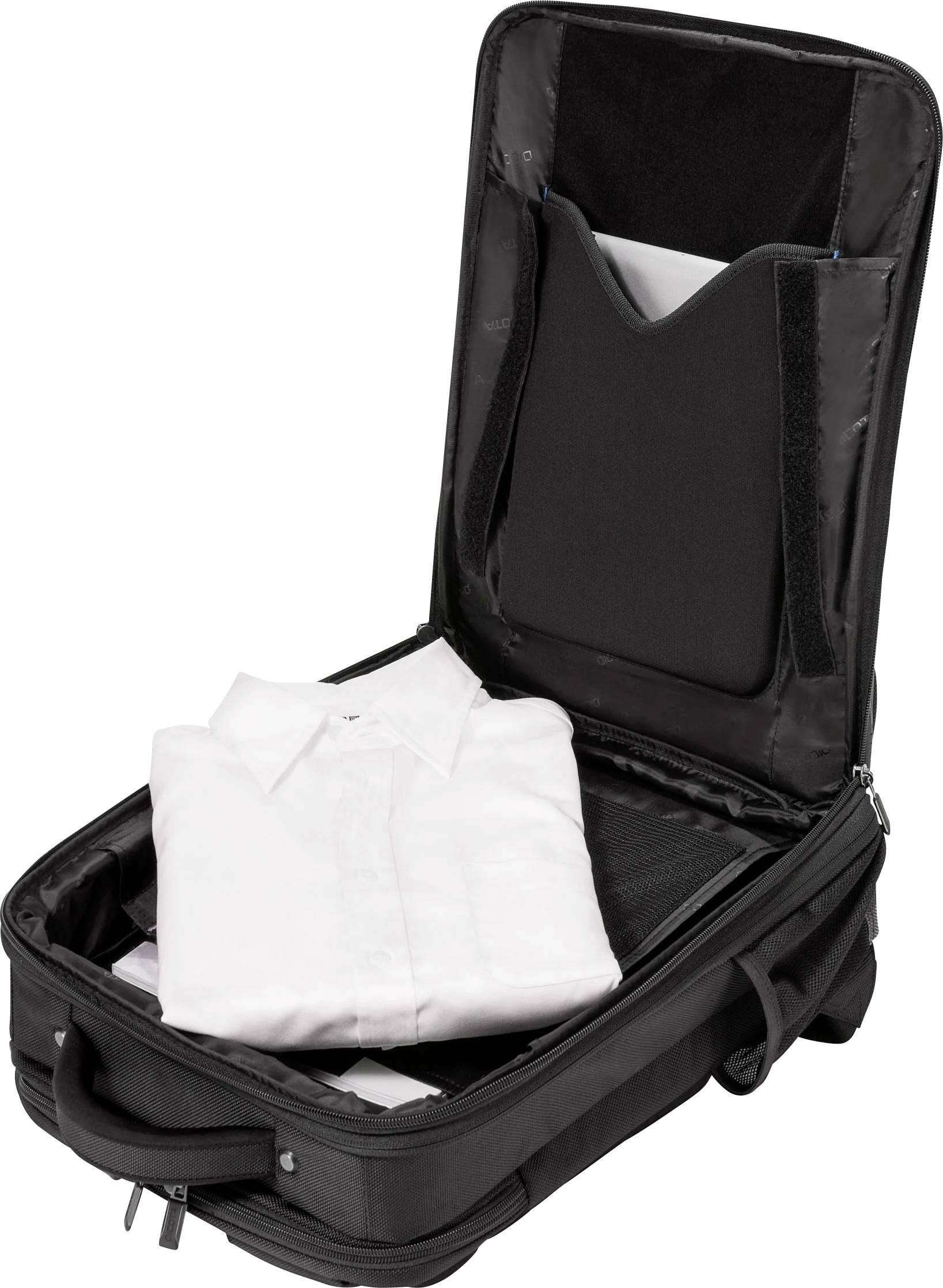 Une valise noire ouverte contenant une chemise blanche soigneusement pliée à l'intérieur. La valise dispose de compartiments intérieurs pour une organisation optimale.