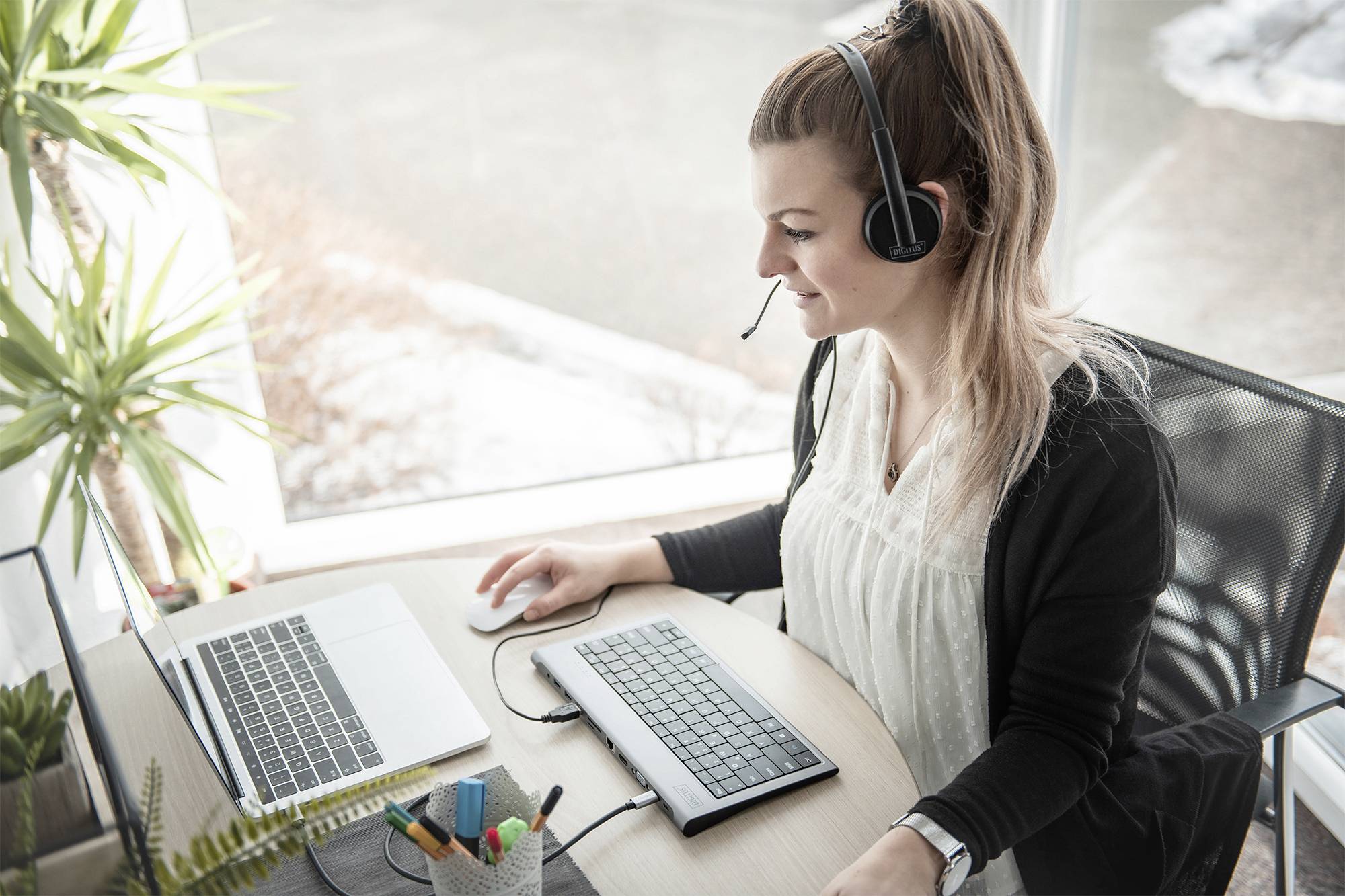 Digitus DA-12203 Micro-casque supra-auriculaire filaire Stereo noir Suppression du bruit du microphone, Noise Cancelling-4