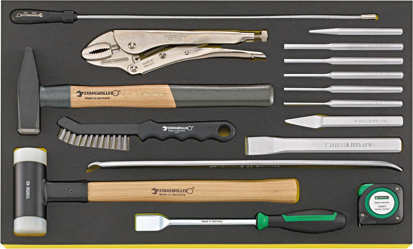 Ensemble d'outils comprenant un marteau, une pince, des limes, un pinceau, un mètre ruban et un tournevis, soigneusement rangé dans un support en mousse.