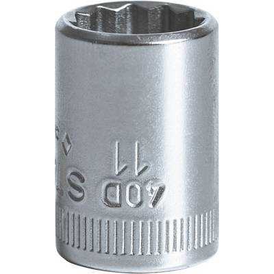 Épingle à nourrice en argent portant l'inscription '11' sur le côté. Elle présente un motif strié à la base pour une meilleure prise en main.