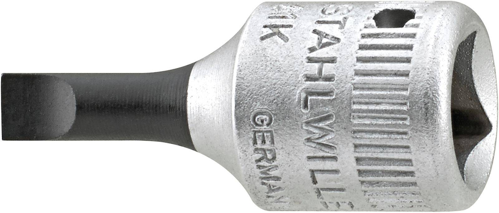 Un embout à vis en argent avec un bout noir, gravé 'Stahlwille' et 'Germany', révèle les détails de sa finition soignée.