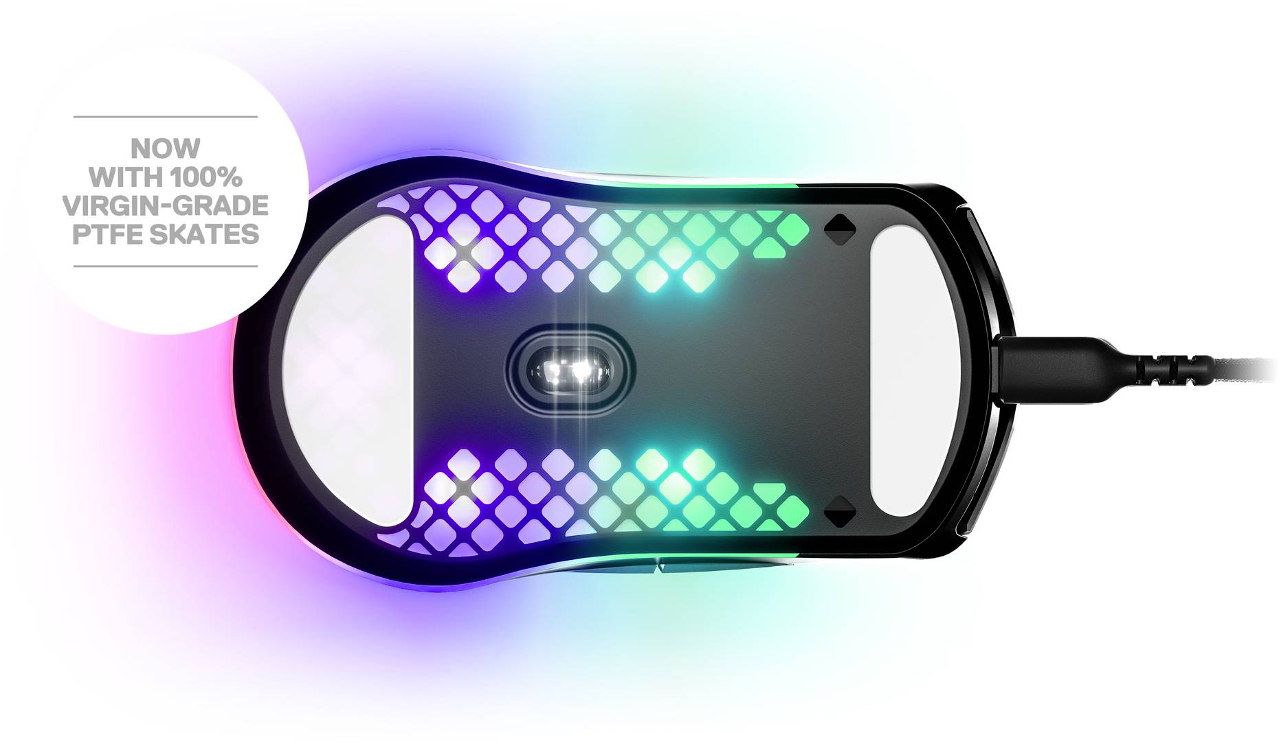 Souris gaming rétroéclairée vue du dessous ; Texte : « Maintenant avec des patins en PTFE vierge à 100% »