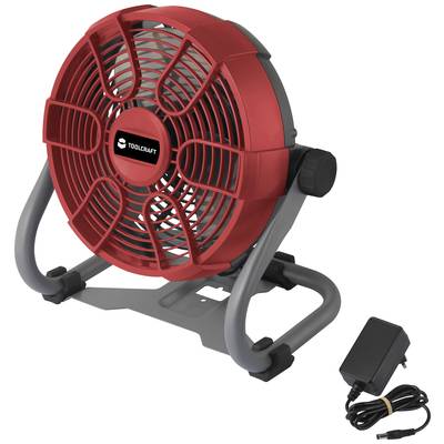 Un ventilateur sur pied rouge avec un châssis gris. À côté, un câble d'alimentation.