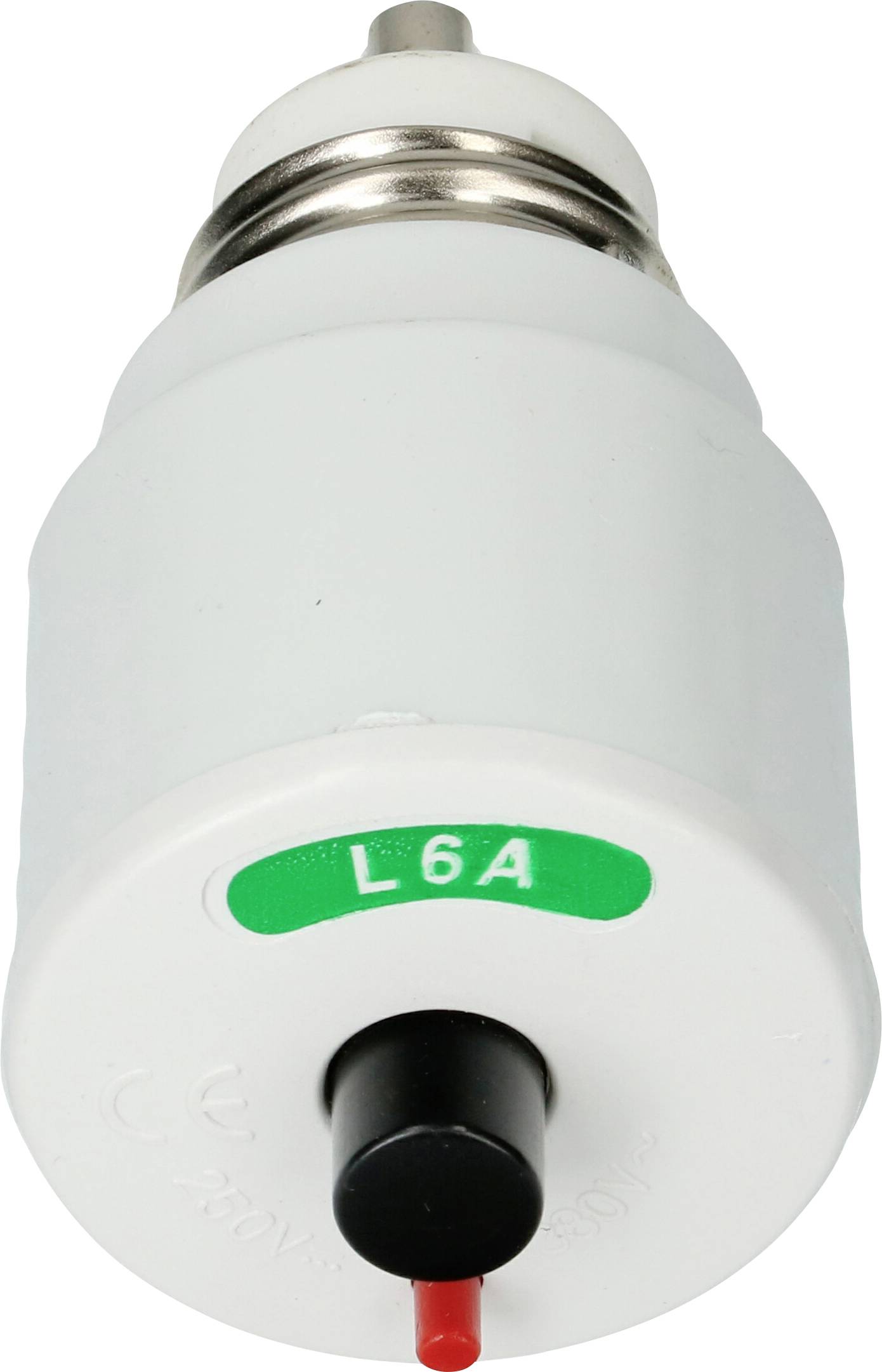 Un disjoncteur blanc avec une étiquette verte 'L6A', indiquant un courant de 6 ampères.