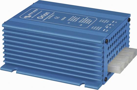 Appareil électrique bleu portant l'inscription 'Orion'. L'appareil possède des ailettes de refroidissement et plusieurs connexions sur le côté.