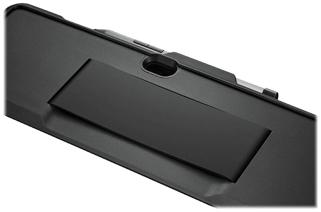 Un étui noir pour tablette avec support intégré qui maintient l'appareil à un angle vertical.