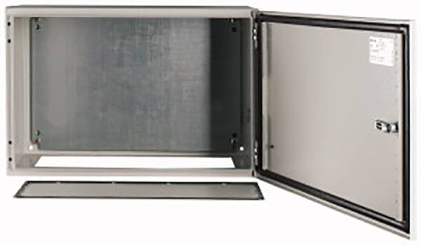 Un placard métallique ouvert avec une fenêtre d'observation sur la porte. L'armoire est vide et adaptée à une fixation murale.