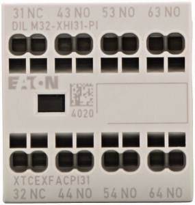Prise d'appareil avec plusieurs prises numérotées, logo de marque 'Eaton' et numéro de modèle 'DIL M32-XHI31-PI' visible.