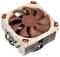 Un ventilateur de CPU carré avec des pales brunes et un dissipateur thermique argenté, conçu pour le refroidissement des processeurs informatiques.