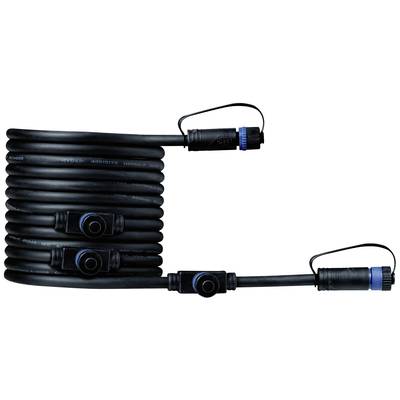 Un tuyau flexible noir, enroulé plusieurs fois, avec des raccords bleus, adapté pour les installations électriques.