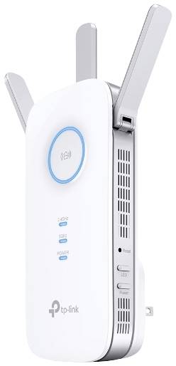 Répéteur Wi-Fi blanc avec trois antennes sur le dessus, marqué du logo 'TP-Link'. Des voyants LED et un bouton de réinitialisation sont visibles.